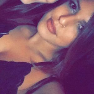 Meet your Posher, Yoalis